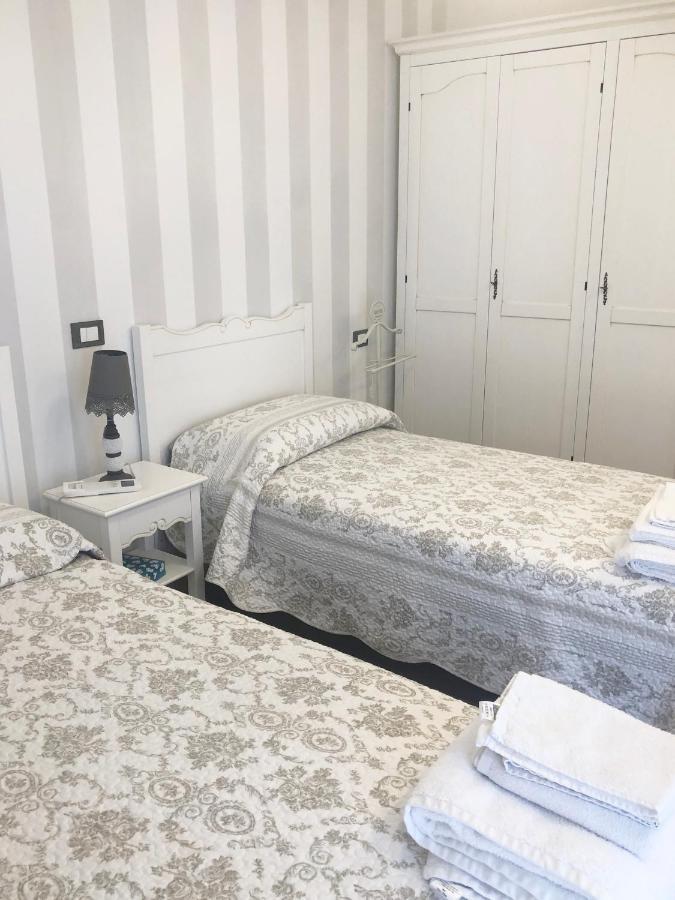 La Rosa Bianca Bed & Breakfast Rozzano Luaran gambar