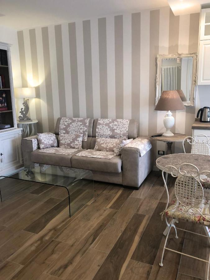 La Rosa Bianca Bed & Breakfast Rozzano Luaran gambar