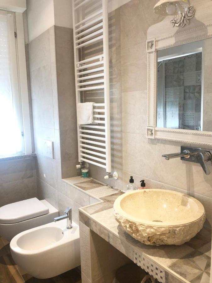 La Rosa Bianca Bed & Breakfast Rozzano Luaran gambar