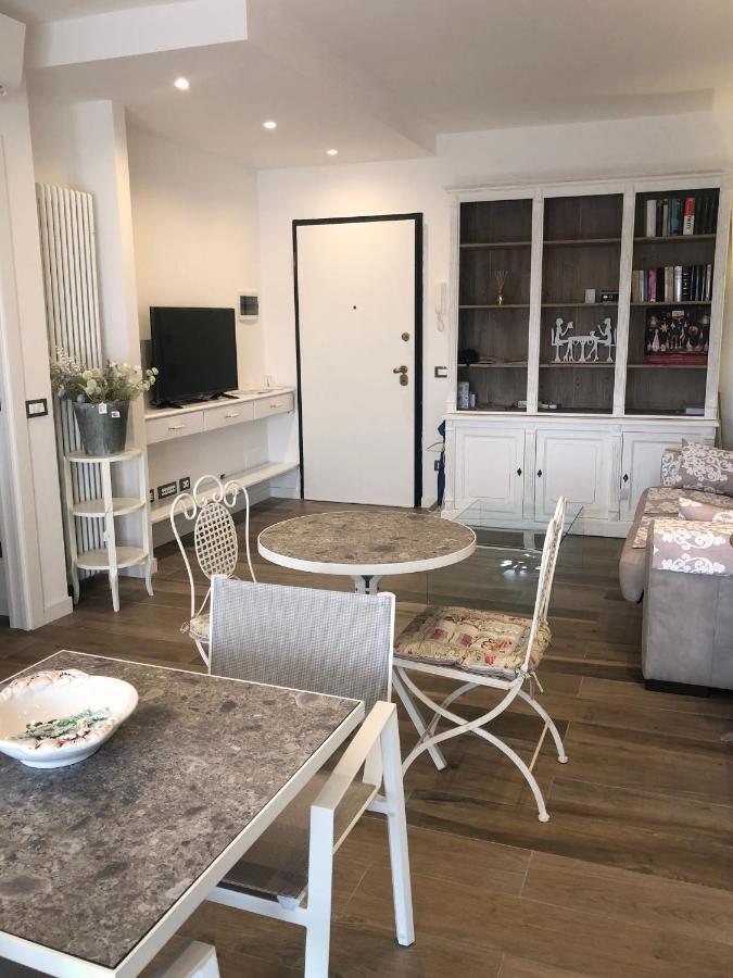 La Rosa Bianca Bed & Breakfast Rozzano Luaran gambar