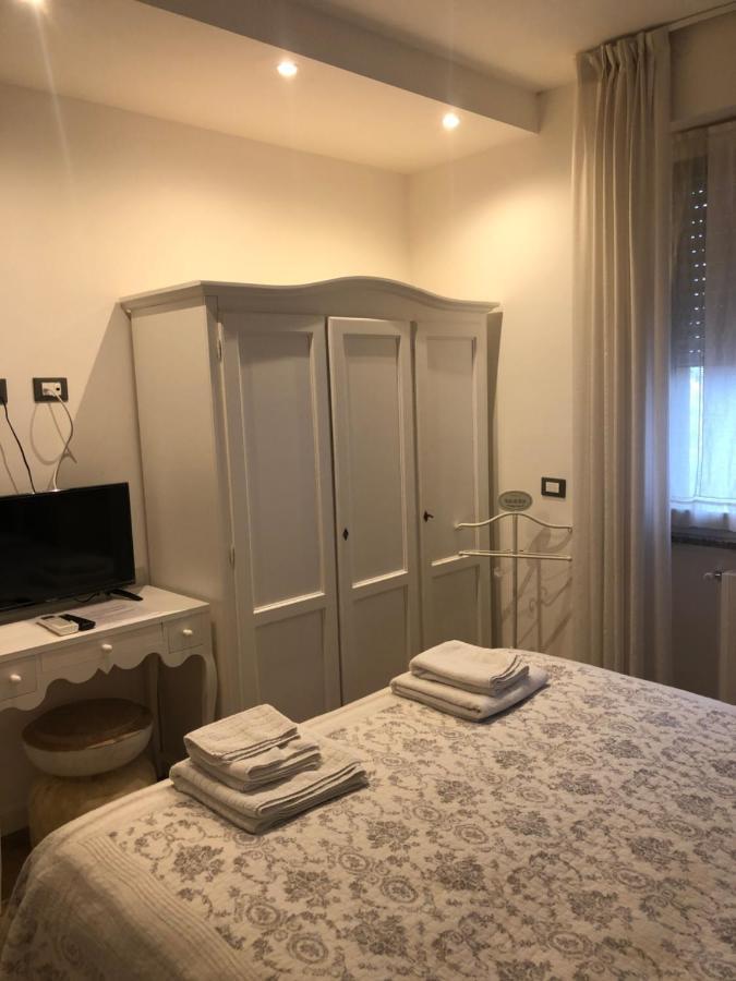 La Rosa Bianca Bed & Breakfast Rozzano Luaran gambar